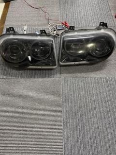 クライスラー 300C プロジェクター イカリング 6連 ヘッドライト