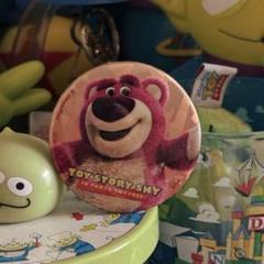 トイストーリーイン東京スカイツリー ブラインドホログラム缶バッジ ロッツォ