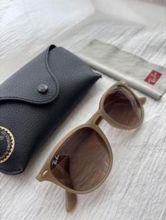 Ray-Ban ベージュサングラス ケース付き 美品 アイウェア レイバン Ray-Ban ベージュ サングラス ケース付き