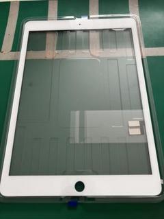 【新品互換品】iPad7/8 デジタイザー 白 パネルテープ付き