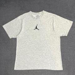 美品　NIKE　AIR JORDAN　ジャンプマン　刺繍　センターロゴ　Tシャツ