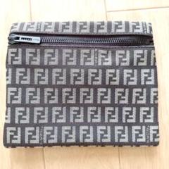 美品 FENDI フェンディ ズッカ柄 ポーチ