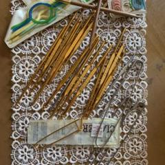 金属製かぎ針セットと付属品