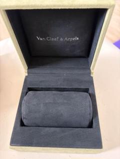 【美品】Van Cleef & Arpels、ポーチ、リボン付き　空箱 Van Cleef & Arpelsのフリマアイテム一覧