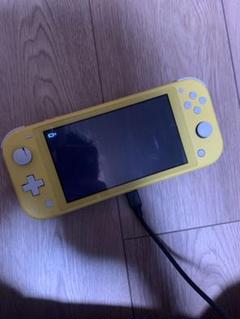 NintendoSwitch Lite イエロー 本体 充電ケーブル付きソフト有