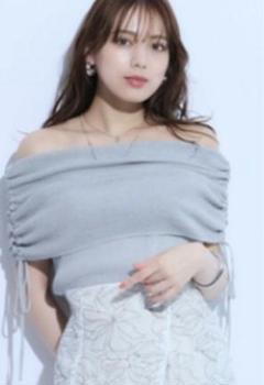新品未使用タグ付き☆折り返しオフショルニット