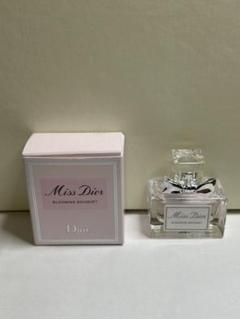MissDior 香水 ブルーミングブーケのサムネイル