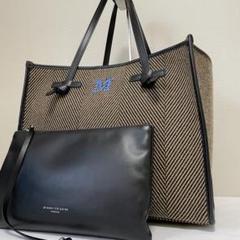 【美品】ジャンニキャリーニ　ヘリンボーン柄　マルチェッラM ブラウン