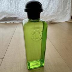 HERMES　エルメス オードゥパンプルムスローズ 100ml Amazon | エルメス オー ドゥ パンプルムス ローズ オーデコロン