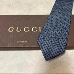 美品 GUCCI ネクタイ シルク100% ネイビー イエロー 総柄 美品 GUCCI グッチ シルク 100％ ネイビー 水玉 総柄 ネクタイ