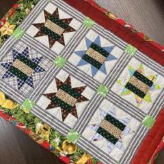パッチワークキルト（16）ハンドメイド ミニタペストリー - メルカリ