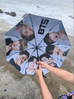 4/14までタイムセール中❣️BTS 折りたたみ傘 monochromeカラー