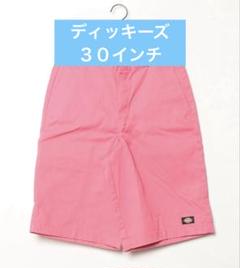 ディッキーズ ルーズフィット ピンク ショートパンツ ロゴパッチ付き