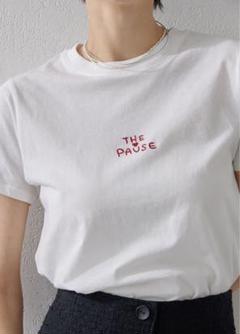 配送員設置 ウィムガゼットTHE オフホワイト新品未 半袖Tシャツ 刺繍 PAUSE トップス