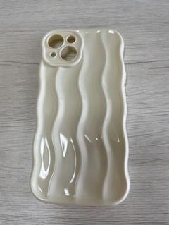 ⭐️新品、未使用⭐️ケータイケース　白　凸凹