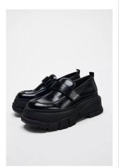 新品タグ付き⭐︎ZARA プラットフォームローファー 38（24.6）ブラック