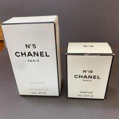 シャネルNo5の7.5mlとNo19の14mlパルファム