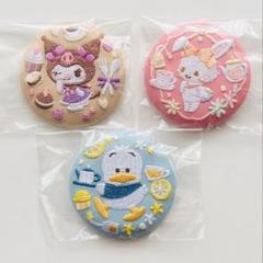 サンリオキャラクターズ☆刺繍缶バッジ3個セット♪ - メルカリ