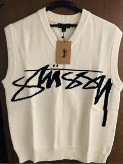 Stussy ホワイト Vネック ニットベスト S - メルカリ