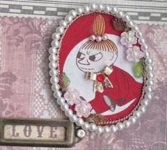 おでかけリトルミイ　ブローチ　ハンドメイド