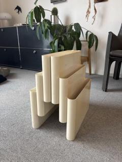 希少 Kartell 4675 カルテル ポルタリビステ マガジンラック イタリアのデザイナーズ家具ブランドKARTELL(カルテル)の