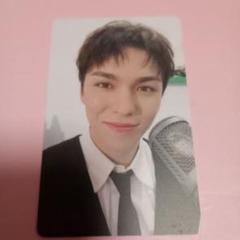 SEVENTEEN バーノン