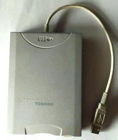 TOSHIBA　USB接続 3.5インチ FDDユニット PA2680U wyw801m Amazon | TOSHIBA USB接続 3.5インチ FDDユニット PA2680U