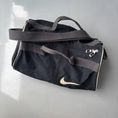 NIKE スポーツバック ボストンバック スウォッシュ　ボール収納可能 黒