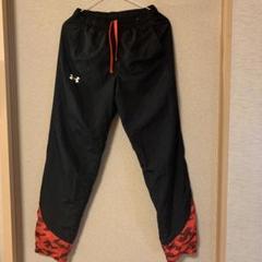 UNDER ARMOUR スボン 赤黒 シャカシャカ