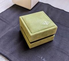 美品 ヴァンクリーフ&アーペル 空箱 ジュエリーBOX クロス付き