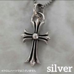 ノーブランド品　スモールクロスペンダント　ネックレス　ベイル　チェーン付き