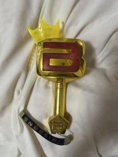 BIGBANG公式王冠ペンライトver4 10周年　箱付　G-DRAGON BIGBANG公式王冠ペンライトver4 10周年 箱付 G-DRAGON - メルカリ
