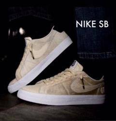 MEDICOM TOY × NIKE SB BLAZER BE@RBRICK