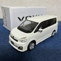 トヨタ 70 ヴォクシー ミニカー 色見本 カラーサンプル Amazon.co.jp: 1/30 新型ヴォクシー S-Z 2022年モデル カラー