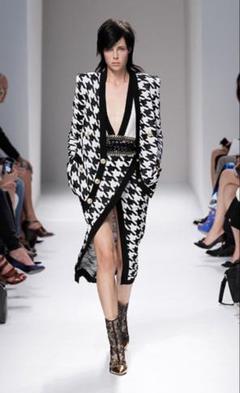 BALMAIN バルマン バイカラー スリット タイトスカート - メルカリ BALMAIN バルマン バイカラー スリット タイトスカート - メルカリ