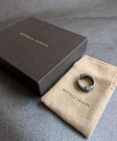 ち*ー様 BOTTEGA VENETA ITALY スタッズ デザイン リング - メルカリ