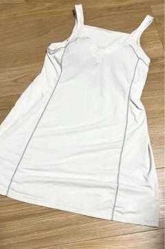 カップ付き　タンクトップ　スポーツ　ヨガ
