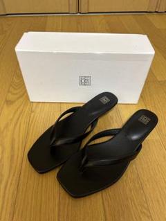 【NEW】Toteme トーテム スリッポン トングサンダル Toteme トングサンダル THE FLIP FLOP HEEL 205 906 819