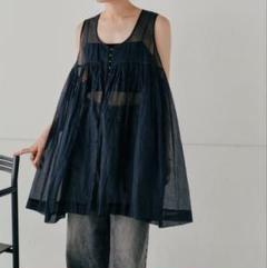 hella 新品未使用sheer volume tops ノースリーブ トップス