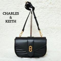 CHARLES&KEITH オブリエル パネルクロスボディバッグ ブラック
