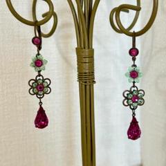 ミハエルネグリン　ピアス　パープル＆グリーン ミハエルネグリン Michal Negrin ピアス - メルカリ