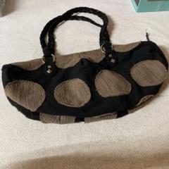 anello カジュアルハンドバッグ 黒と茶色のデザイン