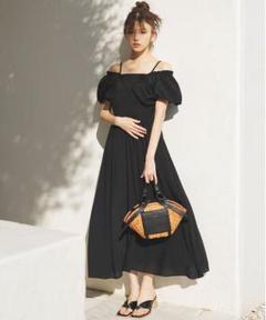 lilian carat ワンピース チェリー 新品未使用タグ付き CHERRY One-Piece ss展示会で大好評をいただいた、 チェリー柄