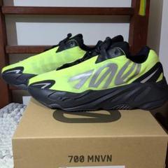 【専用】adidas イージーブースト700 27.5cm