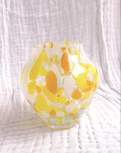 フラワーベース　花瓶　イエロー