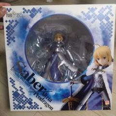 FGO セイバー アルトリア・ペンドラゴン 1/7フィギュア 通常版のサムネイル
