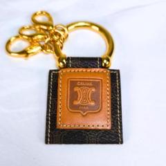 CELINE ブラウン アクリル キーホルダー セリーヌ/キーホルダー(チャーム)/ブラウンの買取実績【ブラン
