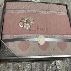 ゆーちゃんクリスチャンディオール　ビーチタオル　ピンクベージュ Christian Dior タオルケット ピンク 綿100% 新品未使用品