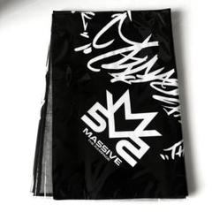 MA55IVE    Tシャツ　バンダナ MA55IVE Tシャツ バンダナ
