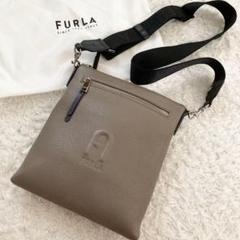 極美品♡フルラ コスモ ベージュ クロスボディ サコッシュ 革 ショルダーバッグ